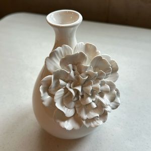 Flower vase in white, 8 inches tall, about 5 inches wide. Smoke free home.